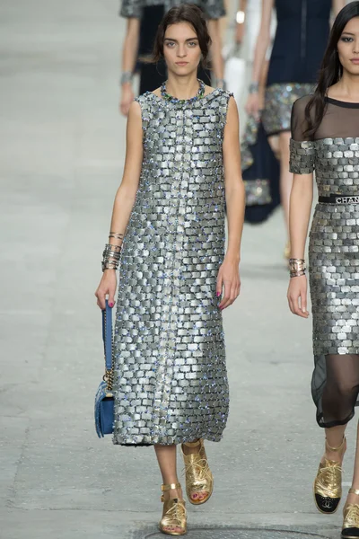 Look 37